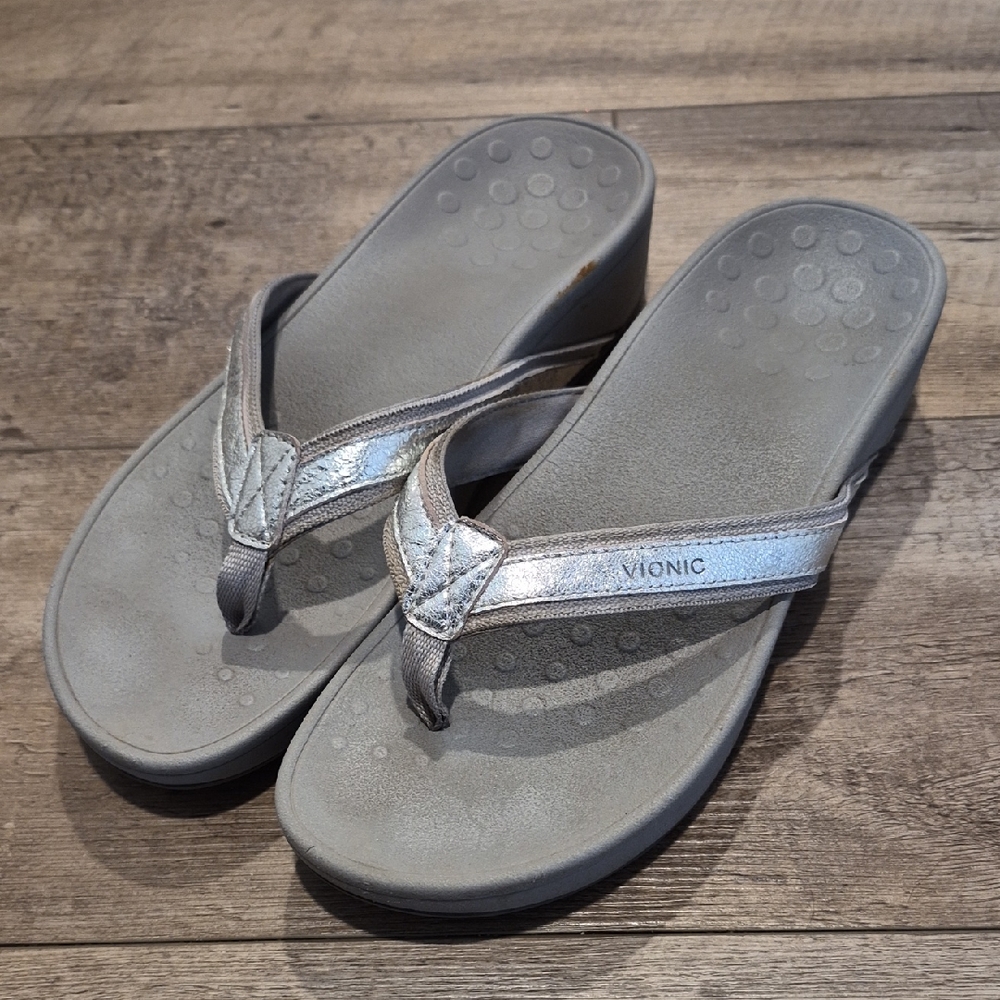 Vionic Women's Metallic Gray Sandals